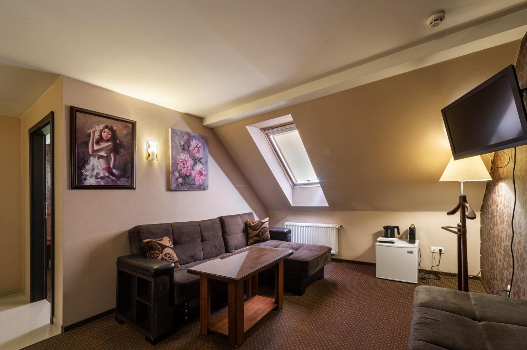 Kamelot Hotel Ternopil Eksteriør billede