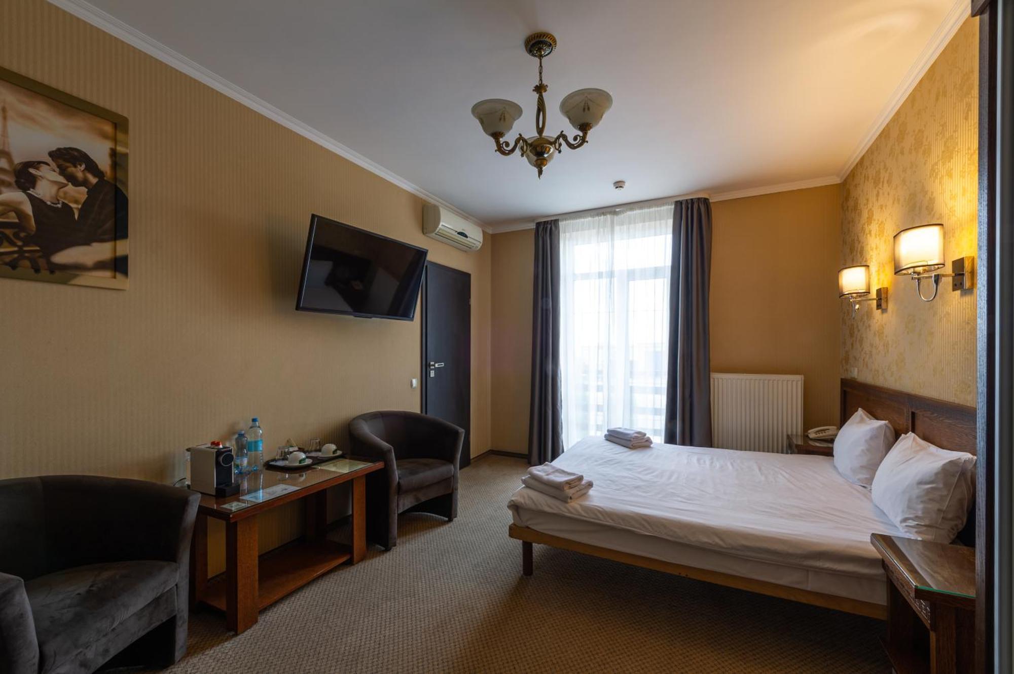 Kamelot Hotel Ternopil Eksteriør billede