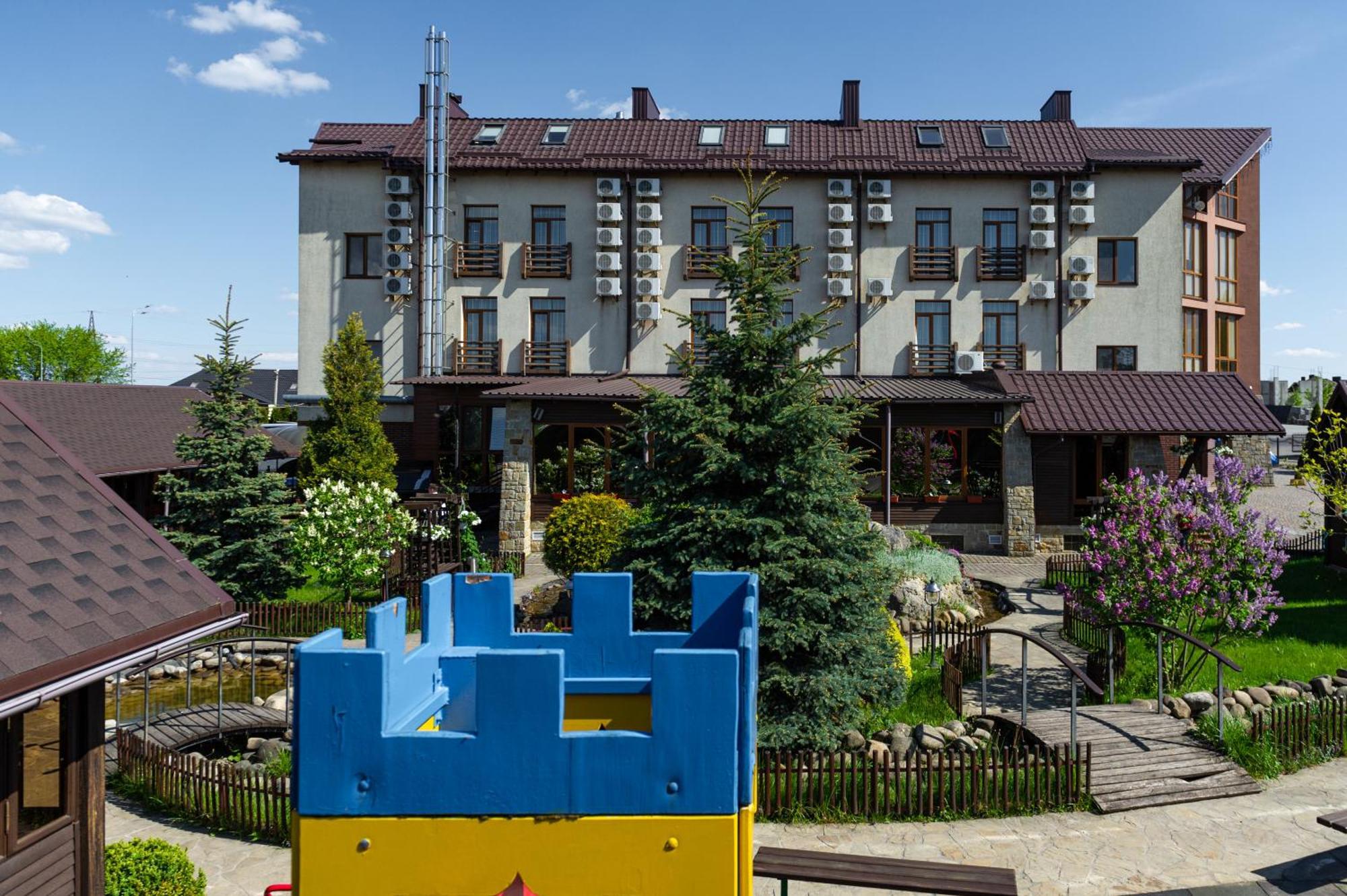 Kamelot Hotel Ternopil Eksteriør billede