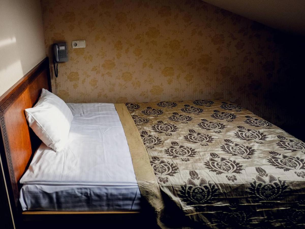 Kamelot Hotel Ternopil Eksteriør billede